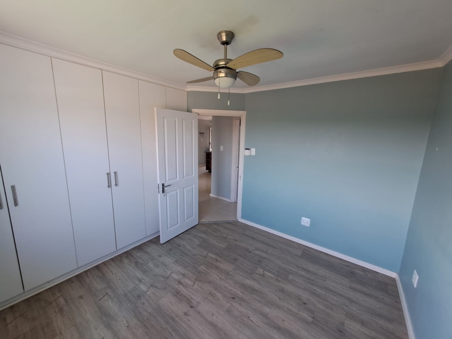 4 Bedroom Property for Sale in Nahoon Valley Park Eastern Cape
